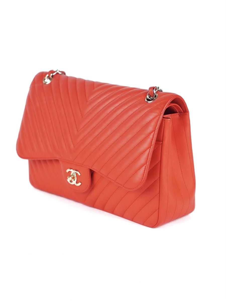 SCHULTERTASCHE - CHANEL CHEVRON CLASSIC FLAP LARGE