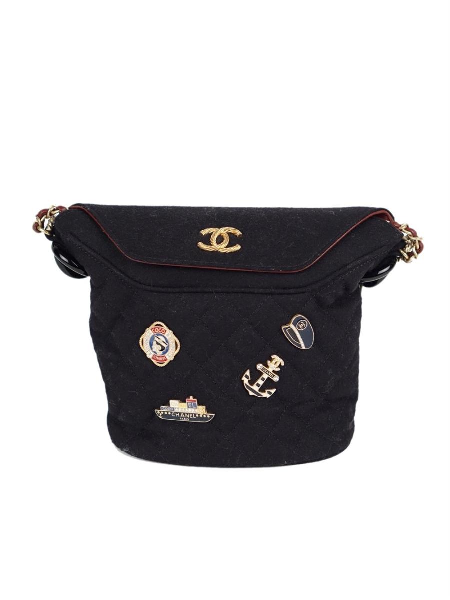 SCHULTERTASCHE - CHANEL CHARM BUCKET PARIS-HAMBURG